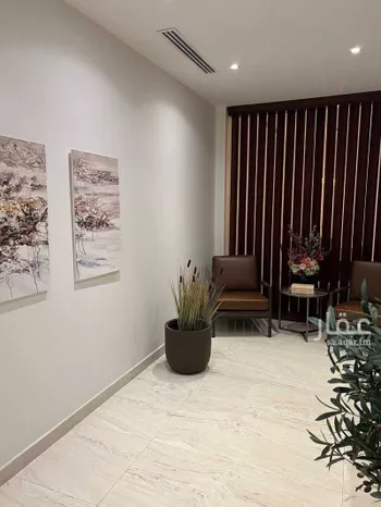 مكتب تجاري للإيجار في شارع طريق الملك عبدالعزيز, حي الغدير, مدينة الرياض, منطقة الرياض صورة 3