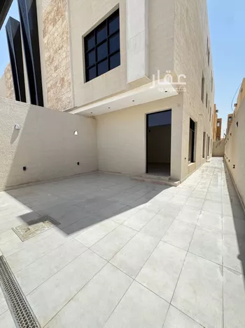 دور للبيع في شارع عبدالله الأنصاري, حي الخليج, مدينة الرياض, منطقة الرياض صورة 3