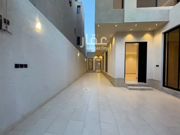 فيلا للبيع في شارع وادي اللجام, حي القادسية, مدينة الرياض, منطقة الرياض صورة 4