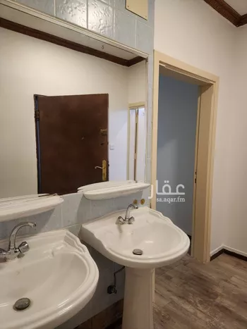 شقة للإيجار في شارع الامير مقرن بن عبدالعزيز, حي مغرزات, مدينة الرياض, منطقة الرياض صورة 2