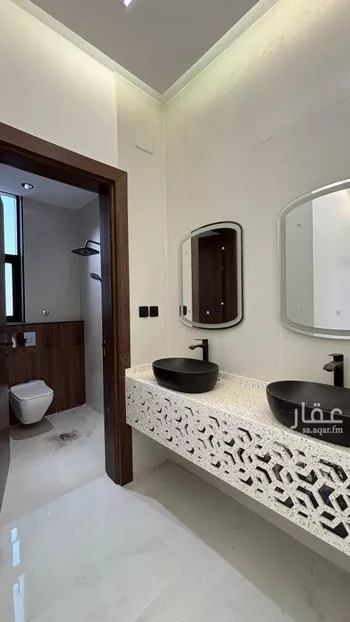 فيلا للبيع في شارع عمرو ابن عبيدالله الحضرمي, حي الدفاع, مدينة المدينه المنوره, منطقة المدينة المنورة صورة 5