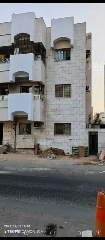 عمارة للبيع في شارع عبدالله بخاري, حي العزيزية, مدينة جدة, منطقة مكة المكرمة صورة 2