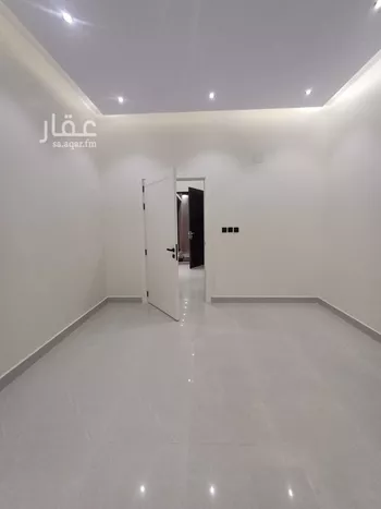 دور للبيع في شارع عبدالله العنبري, حي الرمال, مدينة الرياض, منطقة الرياض صورة 5
