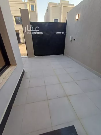 دور للبيع في شارع جرير بن حازم, حي الرمال, مدينة الرياض, منطقة الرياض صورة 3