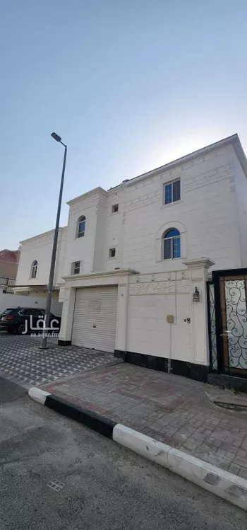عمارة للبيع في شارع حسان بن خوط, حي التحلية, مدينة الخبر, المنطقة الشرقية صورة 4