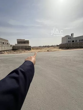 أرض للبيع في شارع عباد ابن بشر الاشهل, حي الصقور, مدينة الاحساء, المنطقة الشرقية صورة 2