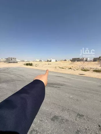 أرض للبيع في شارع القرية الشرقية , حي الصقور, مدينة الاحساء, المنطقة الشرقية