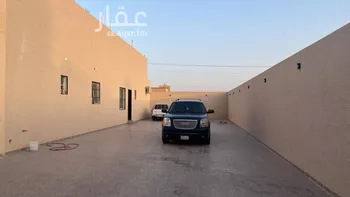 فيلا للبيع في حي الجامعة, مدينة ثادق, منطقة الرياض صورة 3