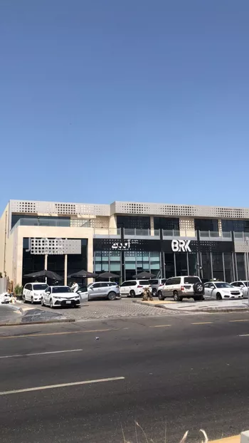 مكتب تجاري للإيجار في شارع الامير تركي, حي الكورنيش, مدينة الخبر, المنطقة الشرقية