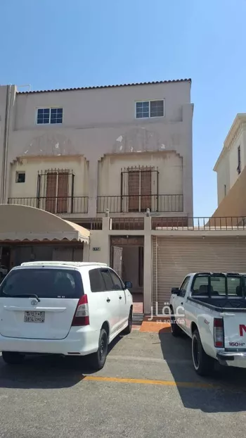 عمارة للإيجار في شارع 15ج, حي البادية, الدمام