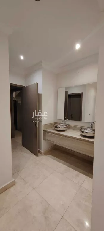 فيلا للإيجار في شارع الخالدية 32, حي الخالدية, مدينة امارة منطقة الرياض - الدرعيه, منطقة الرياض صورة 2
