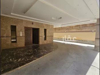 عمارة للبيع في شارع امنه بنت وهب, حي المحمدية, مدينة جدة, منطقة مكة المكرمة صورة 2