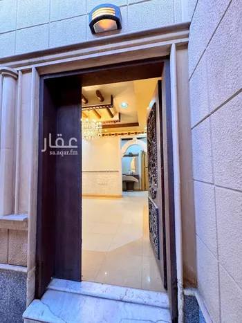 فيلا للبيع في شارع حمد بن بسام, حي الحمراء, مدينة الرياض, منطقة الرياض صورة 3