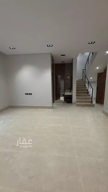 فيلا للبيع في شارع حسين الأبريقي, حي عكاظ, مدينة الرياض, منطقة الرياض صورة 3