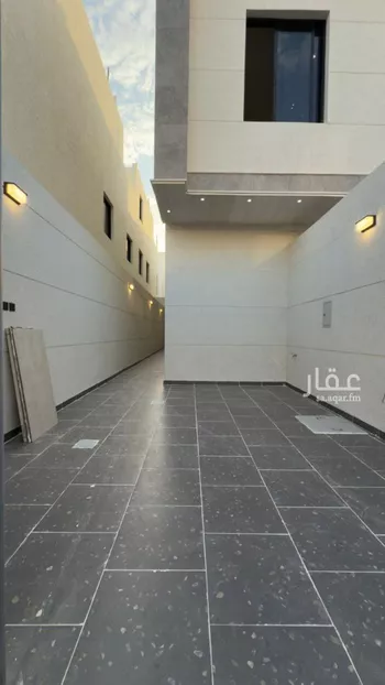 فيلا للبيع في شارع حسين الأبريقي, حي عكاظ, مدينة الرياض, منطقة الرياض صورة 2