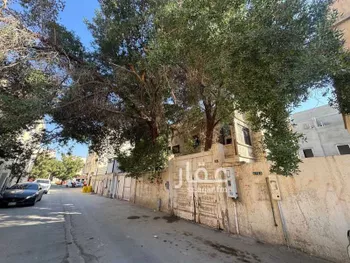 فيلا للبيع في شارع الميسري, حي الضباط, مدينة الرياض, منطقة الرياض صورة 2