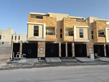 دور للبيع في شارع صفي الدين القرشي, حي العارض, مدينة الرياض, منطقة الرياض صورة 3