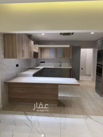 فيلا للبيع في شارع الكوادر, حي الربيع, مدينة الرياض, منطقة الرياض صورة 3