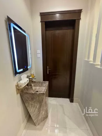 فيلا للبيع في شارع إبراهيم بن حسين, حي المهدية, مدينة الرياض, منطقة الرياض صورة 5