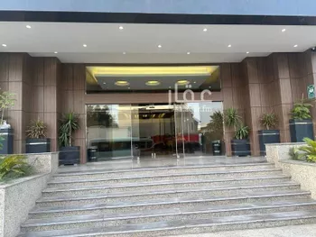 عمارة للإيجار في شارع التخصصي, حي المعذر الشمالي, مدينة الرياض, منطقة الرياض صورة 3