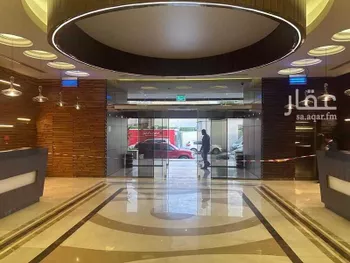 عمارة للإيجار في شارع التخصصي, حي المعذر الشمالي, مدينة الرياض, منطقة الرياض صورة 4