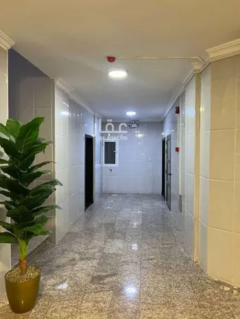 عمارة للإيجار في شارع عمر بن عبد العزيز, حي المحمدية, مدينة الدمام, المنطقة الشرقية صورة 2