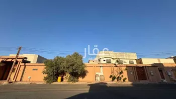 أرض للبيع في شارع الامام محمد بن عبدالوهاب ، حي المنتزه الغربي ، حائل ، منطقة حائل