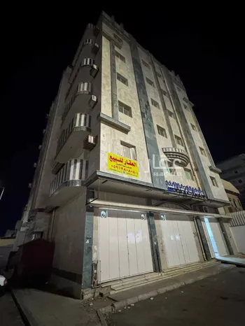 عمارة للبيع في شارع حكيم بن الحارث ، حي النهضة ، تبوك ، منطقة تبوك