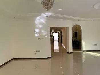 فيلا للبيع في شارع أبي الحسن الوجيه, حي أبحر الشمالية, مدينة جدة, منطقة مكة المكرمة صورة 4