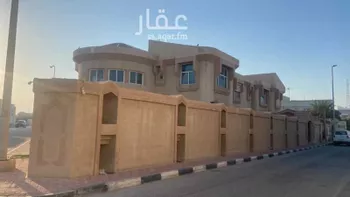 عمارة للبيع في شارع سفيان بن الحكيم, حي المزروعية, مدينة الدمام, المنطقة الشرقية صورة 2