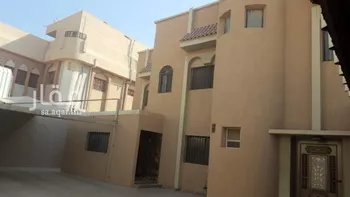 فيلا للبيع في شارع 13 ا, حي العزيزية, مدينة الدمام, المنطقة الشرقية صورة 2