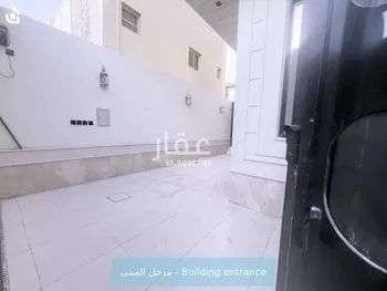 فيلا للإيجار في شارع الحافظ بن حجر, حي القيروان, مدينة الرياض, منطقة الرياض صورة 2