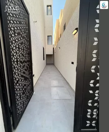 دور للبيع في شارع رقم 120, حي الجنادرية, مدينة الرياض, منطقة الرياض صورة 2