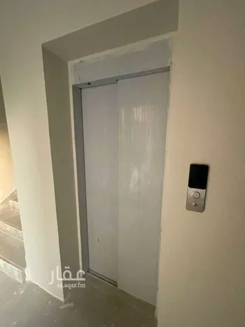 فيلا للبيع في شارع زياد بن الاخرس, حي قرطبة, مدينة الخبر, المنطقة الشرقية صورة 2