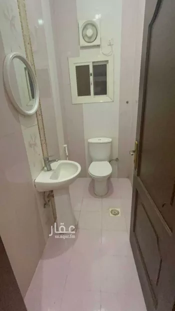 شقة للإيجار في شارع عصفور القزاز, حي القرينية, مدينة جدة, منطقة مكة المكرمة