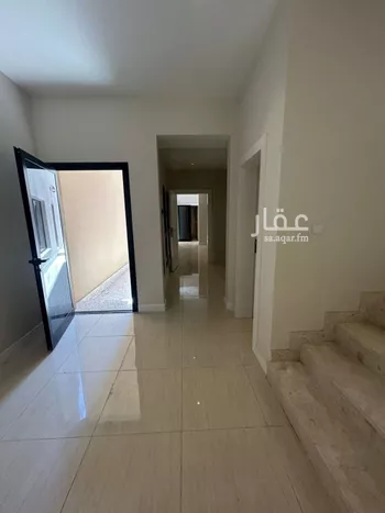 فيلا للبيع في شارع غيلان المحاربي, حي الراكة الشمالية, مدينة الدمام, المنطقة الشرقية صورة 4
