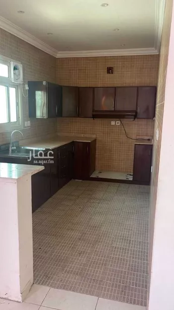 دور للإيجار في شارع عقبة بن مكرم, حي المعذر, مدينة الرياض, منطقة الرياض صورة 5