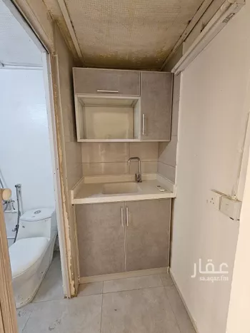 شقة للإيجار في شارع ابي سفيان بن حرب, حي النزهة, مدينة الرياض, منطقة الرياض صورة 2