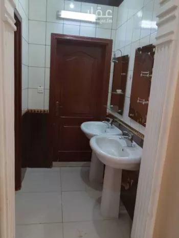 شقة للإيجار في شارع أبو بكر بن عثمان, حي الحمدانية, مدينة جدة, منطقة مكة المكرمة صورة 3