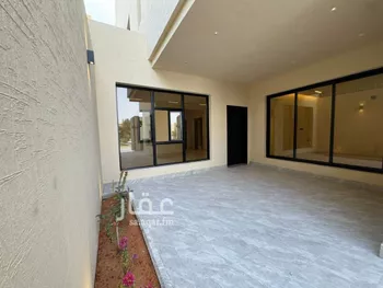 فيلا للبيع في شارع الساحة, حي النهضة, مدينة الرياض, منطقة الرياض صورة 2