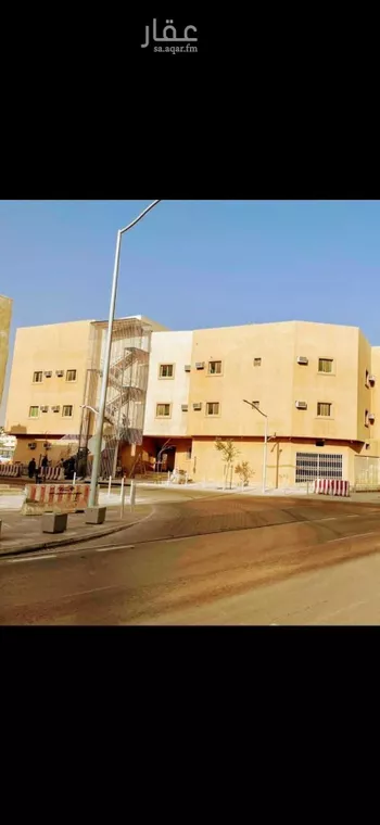 عمارة للبيع في شارع طريق المدينة المنورة, حي الجرادية, مدينة الرياض, منطقة الرياض صورة 2