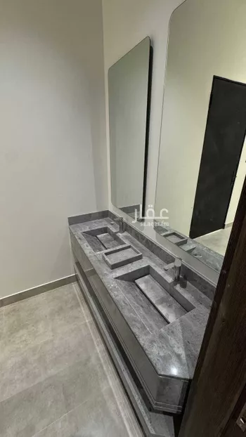 دور للبيع في شارع نويعمه, حي اليرموك, مدينة الرياض, منطقة الرياض صورة 2
