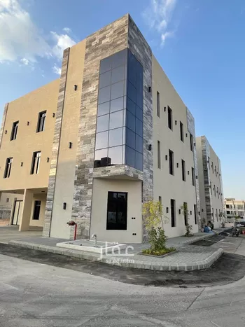 عمارة للبيع في شارع أحمد بن هاشم, حي المهدية, مدينة الرياض, منطقة الرياض صورة 2