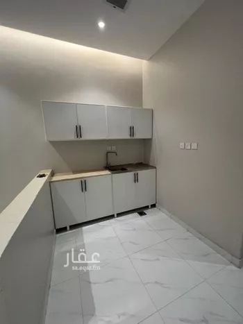 عمارة للإيجار في شارع طريق المدينة المنورة, حي العوالي, مدينة الرياض, منطقة الرياض صورة 3