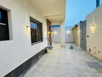 فيلا للبيع في شارع الحفناوي, حي العارض, مدينة الرياض, منطقة الرياض صورة 5
