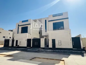 فيلا للبيع في شارع الدانه, حي العارض, مدينة الرياض, منطقة الرياض صورة 2