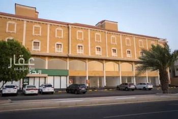 محل للإيجار في شارع الملك خالد ابن عبدالعزيز سعود, حي البندر, مدينة ينبع, منطقة المدينة المنورة