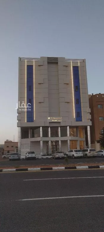 عمارة للبيع في شارع خليفة ابن بشر, حي الزهراء, مدينة حائل, منطقة حائل صورة 4
