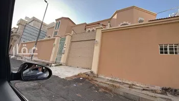 فيلا للبيع في شارع عبدالله ابن مسعود, حي عودة, مدينة امارة منطقة مكة المكرمة - الطائف, منطقة مكة المكرمة