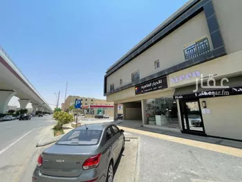 محل للإيجار في شارع ابي جعفر المنصور, حي غرناطة, مدينة الرياض, منطقة الرياض صورة 2